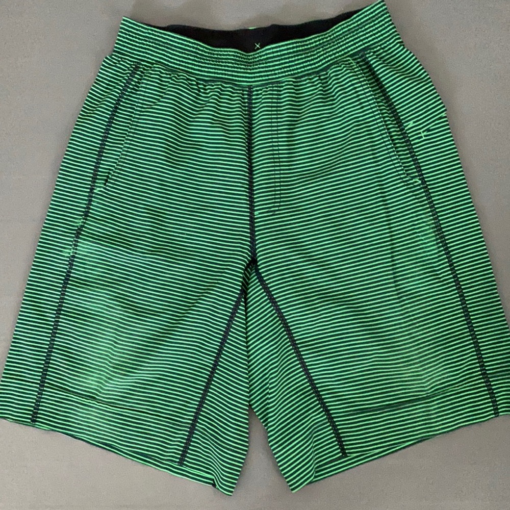 Lululemon core shorts (men’s)